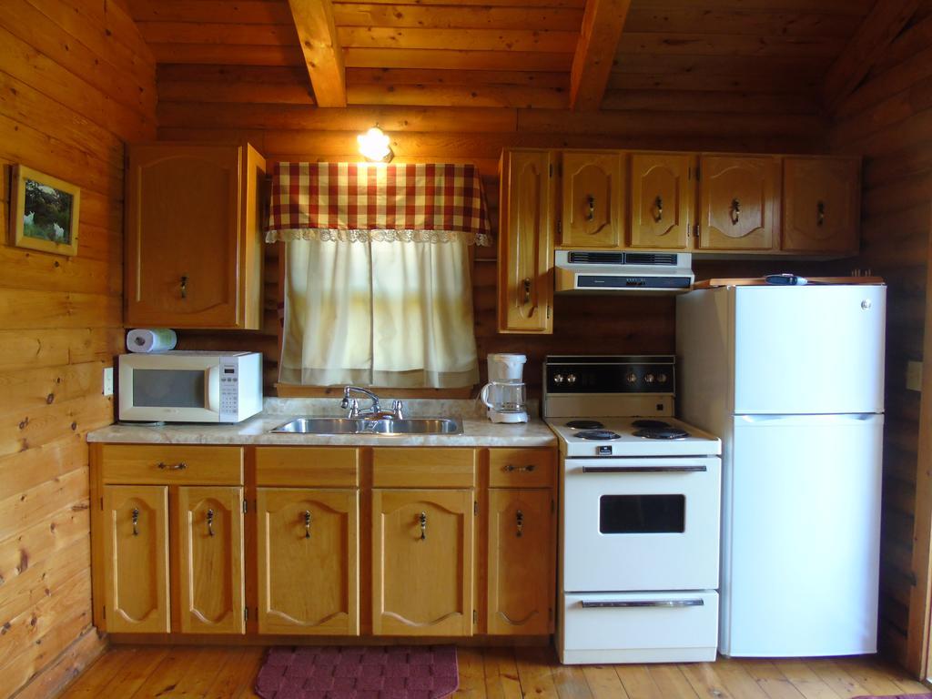 Cajun Cedar Log Cottages Margaree Forks Exterior photo