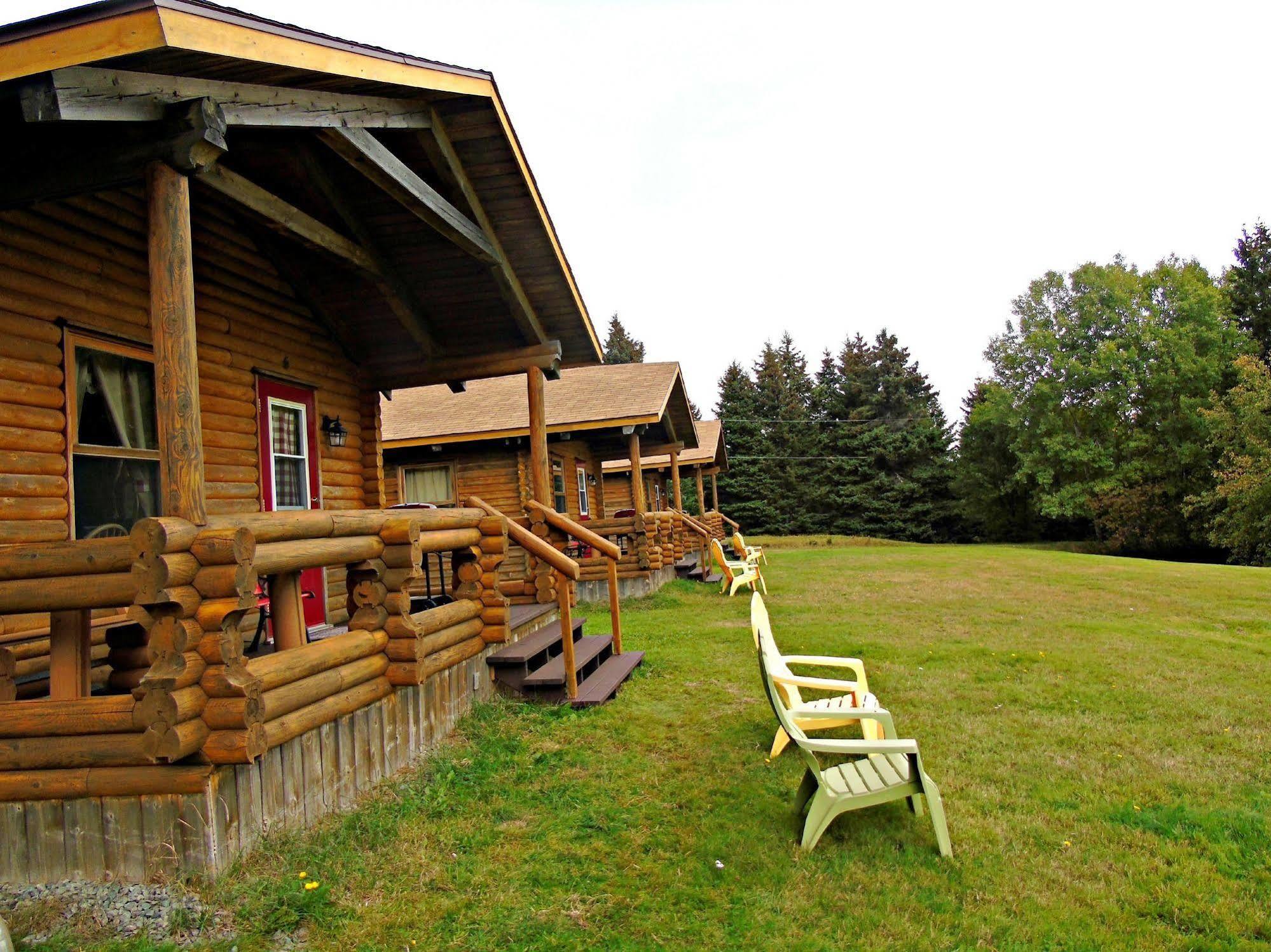 Cajun Cedar Log Cottages Margaree Forks Exterior photo