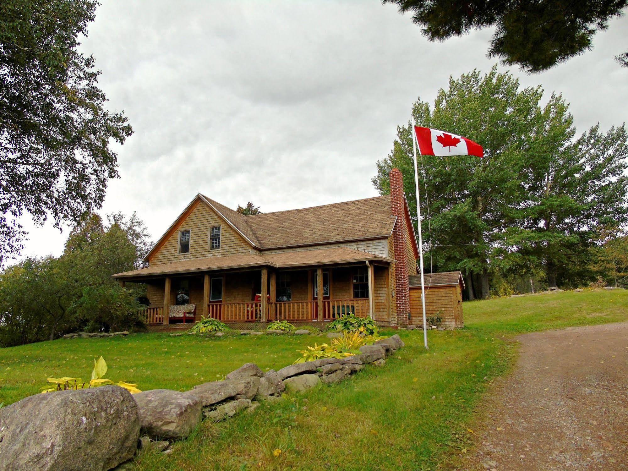 Cajun Cedar Log Cottages Margaree Forks Exterior photo